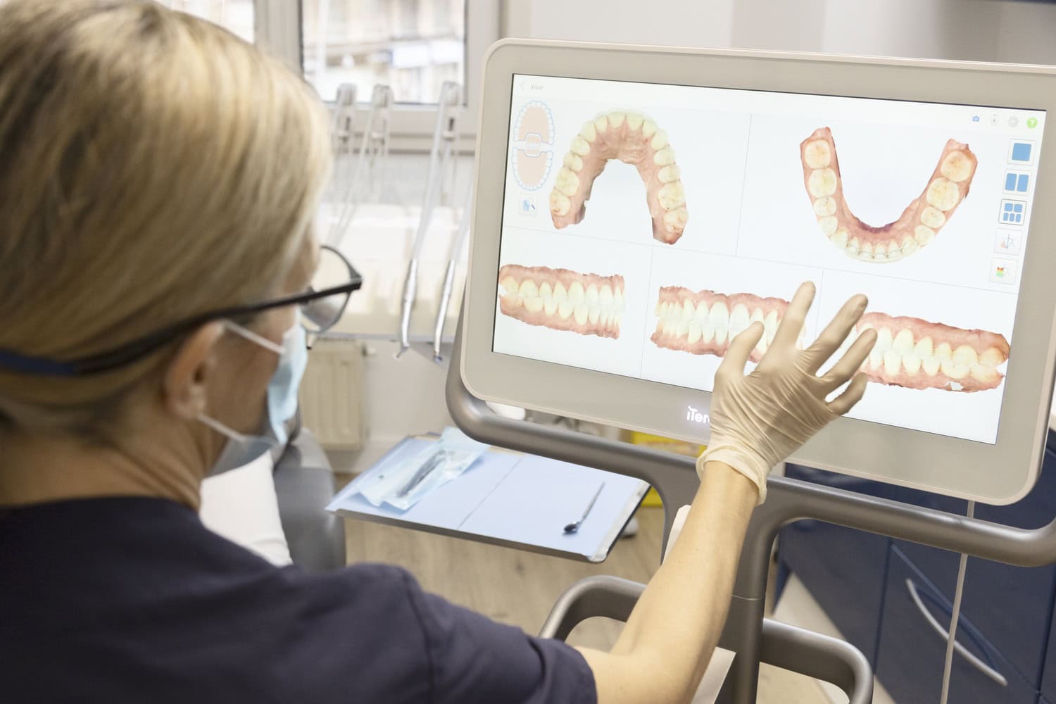 Trabajando en la clínica