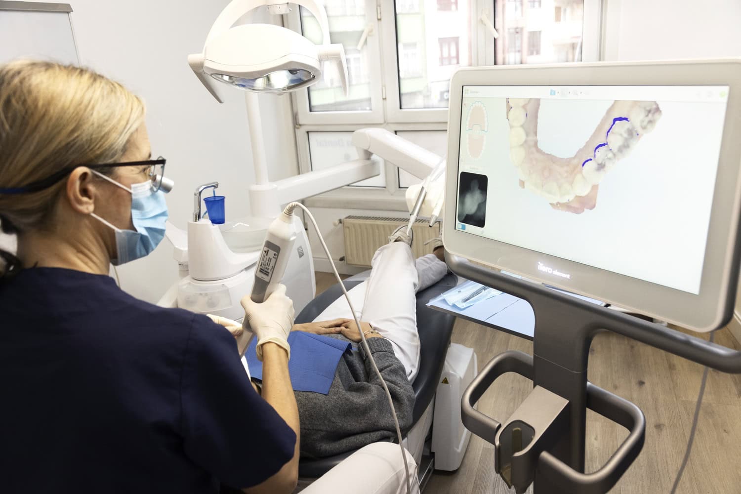 Trabajando en la clínica